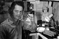 19850000 CAL in Earl's Court Square office by Anne Garde 01